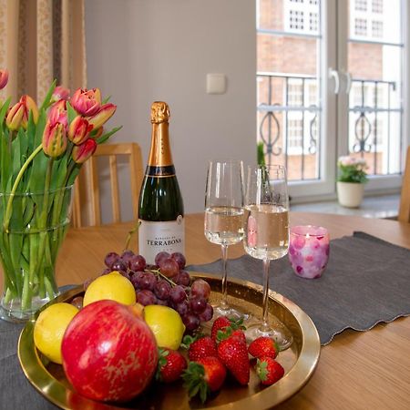Maya'S Flats & Resorts - Staromiejski Apartments Гданськ Екстер'єр фото